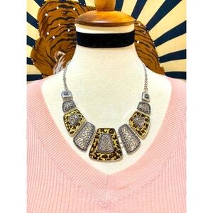 🌈 Stylish leopard deco necklace